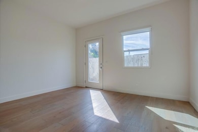 2552 Gregory Dr unit B, Carlsbad, CA 92008 - photo 5