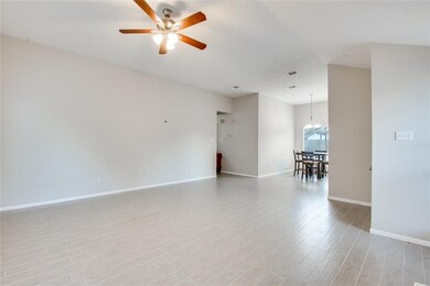 8402 Greenleaf Lake Dr, Houston, TX 77095 - photo 7