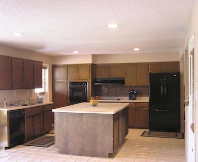 BEAUTIFULLY REMODELED KITCHEN