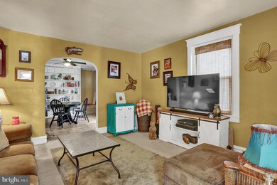 2406 Spring St, Reading, PA 19609 - photo 3