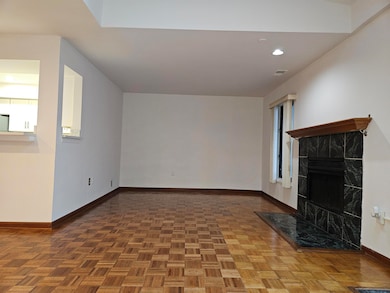 806 Spinnaker Ct, Secaucus, NJ 07094 - photo 2