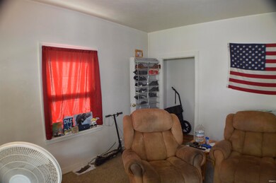 335 W 4th St, Auburn, IN 46706 - photo 2