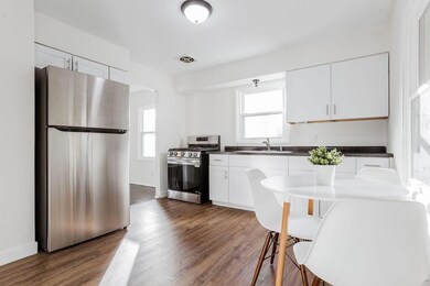 1068PaulineAve-31