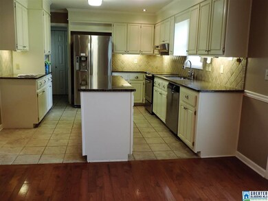 Stainless appliances, updated cabinets and eat in 