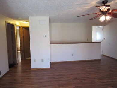 5367 Cherry Creek Pkwy S, Columbus, OH 43228 - photo 2