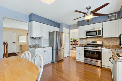 1203 Green Knolls Dr, Buffalo Grove, IL 60089 - photo 7