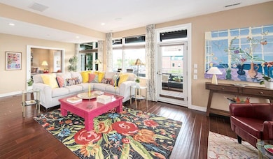 121 W Kingsley St unit 502, Ann Arbor, MI 48103 - photo 4