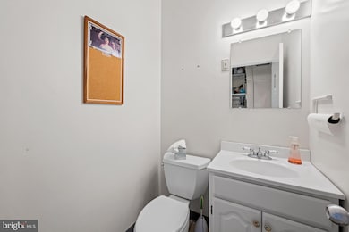 212 Duke of Gloucester St, Annapolis, MD 21401 - photo 6