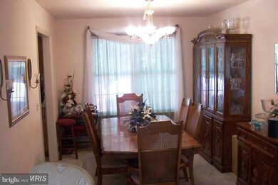 235 Madison Cir, Locust Grove, VA 22508 - photo 4