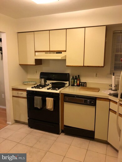 209 Wyndham Place, Trenton, NJ 08691 - photo 4