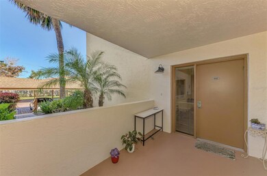 1100 Cove II Place unit 910, Sarasota, FL 34242 - photo 4