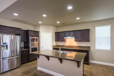 3181 Buckingham Ave, Clovis, CA 93619 - photo 5