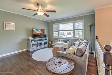06-LIVING ROOM