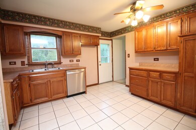 18201 Rockwell Ave, Homewood, IL 60430 - photo 7