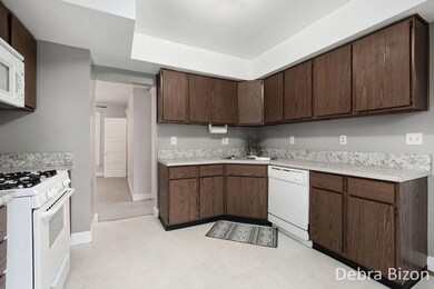 235 Lyon upper kitchen to dining area
