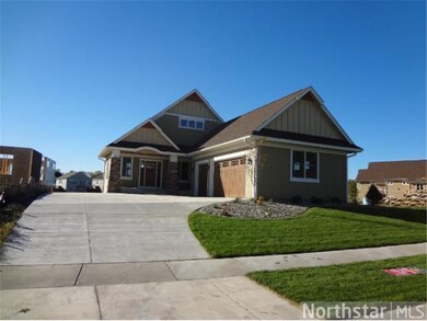 Craftsman 1 level living plus finished walkout bas