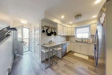 2 E Blvd unit 2, Middletown, RI 02842 - photo 4