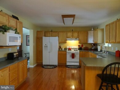 11 Hillside Ln, Berlin, NJ 08009 - photo 2