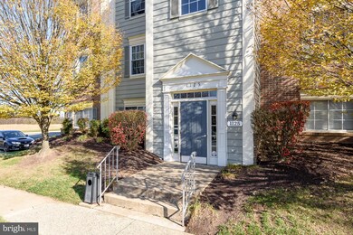 1125 Huntmaster Terrace NE unit 302, Leesburg, VA 20176 - photo 5