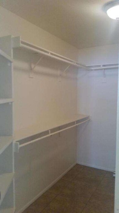 7974 W Westview Dr unit 6, Phoenix, AZ 85033 - photo 7