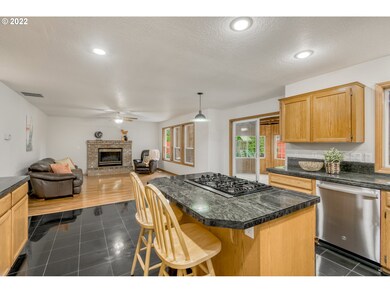 14212 SE Frontier Ave, Clackamas, OR 97015 - photo 7