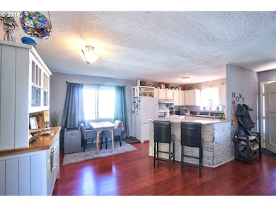 525 SW Monroe St, Sheridan, OR 97378 - photo 6