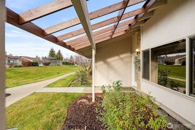 300 S Elliott Ave unit 29, Wenatchee, WA 98801 - photo 2