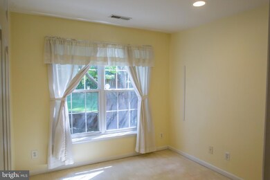 5421 Summer Leaf Ln, Alexandria, VA 22312 - photo 5