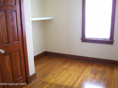 628 King St, Stroudsburg, PA 18360 - photo 6