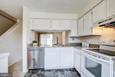 11722 Rosearbor Ct, Germantown, MD 20876 - photo 7