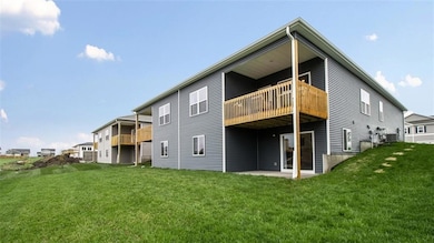 4732 172nd St, Urbandale, IA 50323 - photo 2