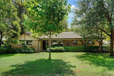 616 Hurst Dr, Bedford, TX 76022 - photo 2