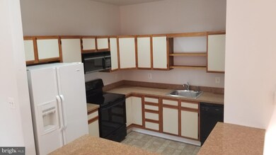 3601 Elizabeths Ct, North Wales, PA 19454 - photo 4