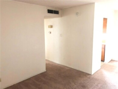 10727 Forest Ridge Ln unit C, El Paso, TX 79935 - photo 4