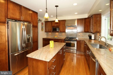 4208 San Juan Dr, Fairfax, VA 22030 - photo 7