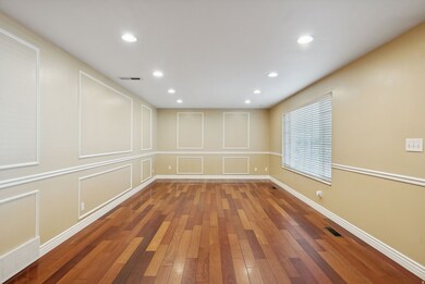 9285 S Sneddon Dr, Sandy, UT 84070 - photo 6