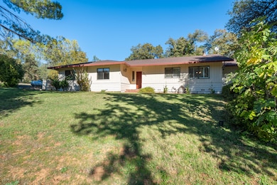 8751 Goldstone Ln, Redding, CA 96001 - photo 3