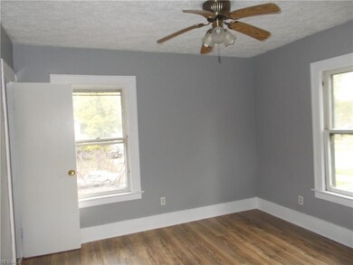 1855 E 34th St, Lorain, OH 44055 - photo 5