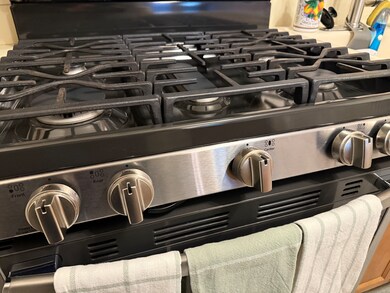 160 Fairfield Woods Rd unit 35, Fairfield, CT 06825 - photo 7