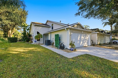 21425 Clubside Loop, Lutz, FL 33549 - photo 2