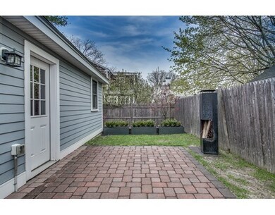 35 Boardman St unit A, Newburyport, MA 01950 - photo 4