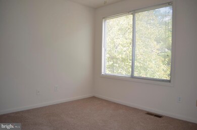 81 Dendron Ct, Parkville, MD 21234 - photo 7