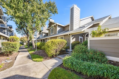 135 Pierpoint Cir, Folsom, CA 95630 - photo 4