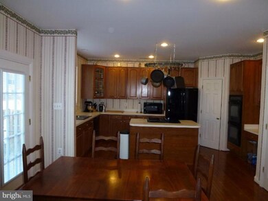 10229 Aqua View Ct, Nokesville, VA 20181 - photo 5