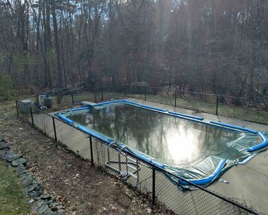 85 Frye Rd, East Hampstead, NH 03826 - photo 3