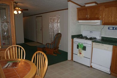 33 Fullam Cir unit 33, Allenstown, NH 03275 - photo 6