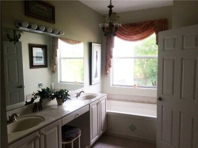 Master Bath/Spa.