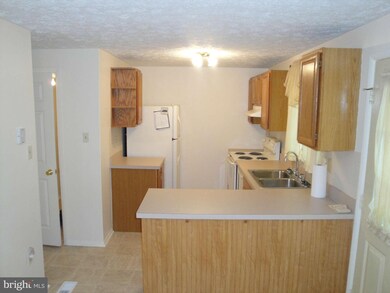 12508 Spring Harbor Place, Germantown, MD 20874 - photo 7