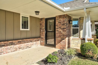 Front - Craftsman style Duplex with covered porch 