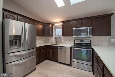 5113 Sands Rd, Lothian, MD 20711 - photo 3